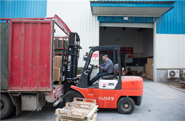 點創(chuàng)包裝發(fā)貨