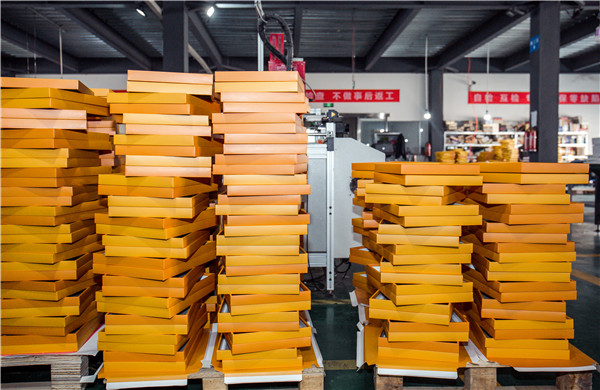 點創(chuàng)包裝盒