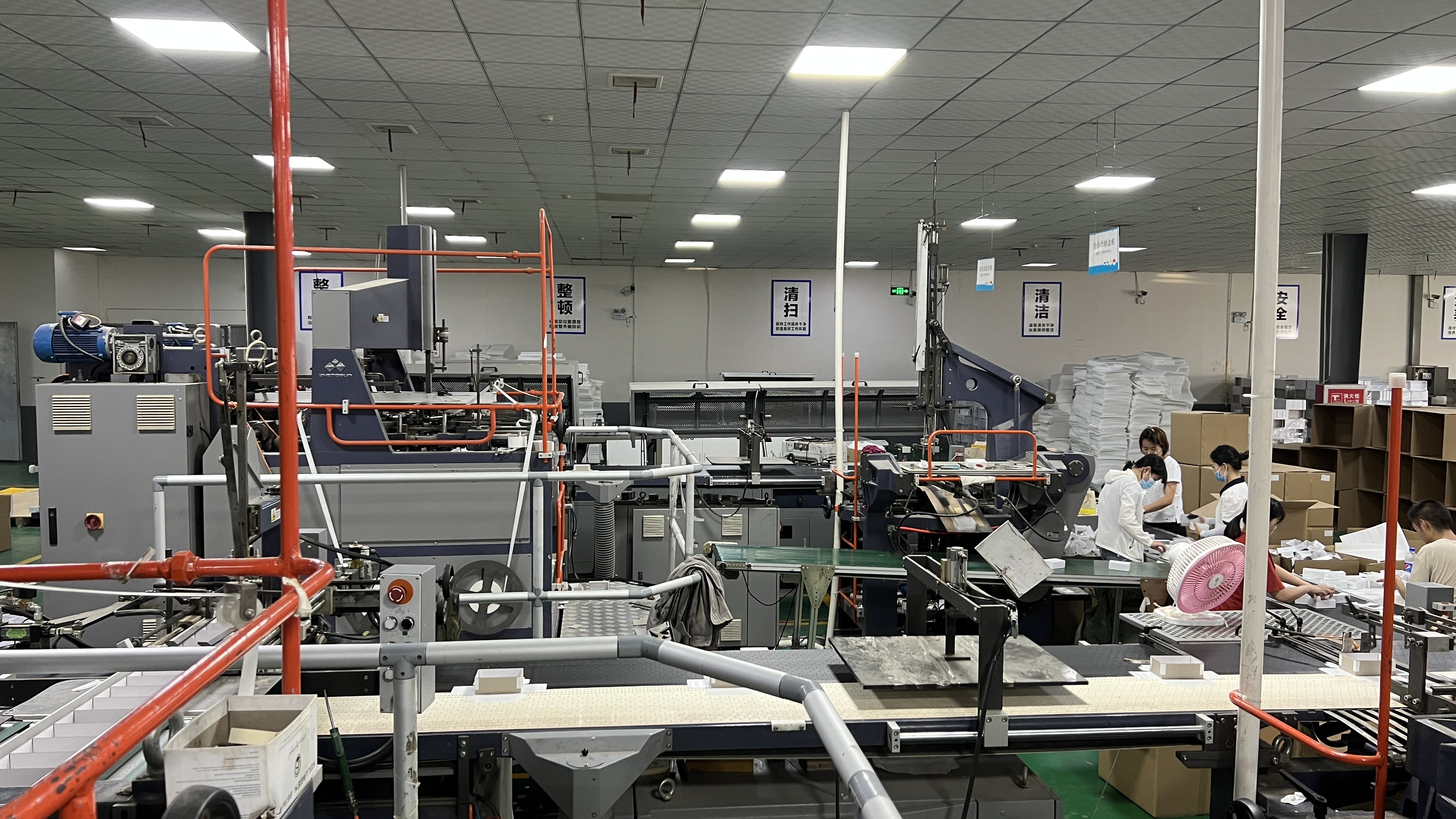 禮盒生產廠家：禮品盒定制的三個因素